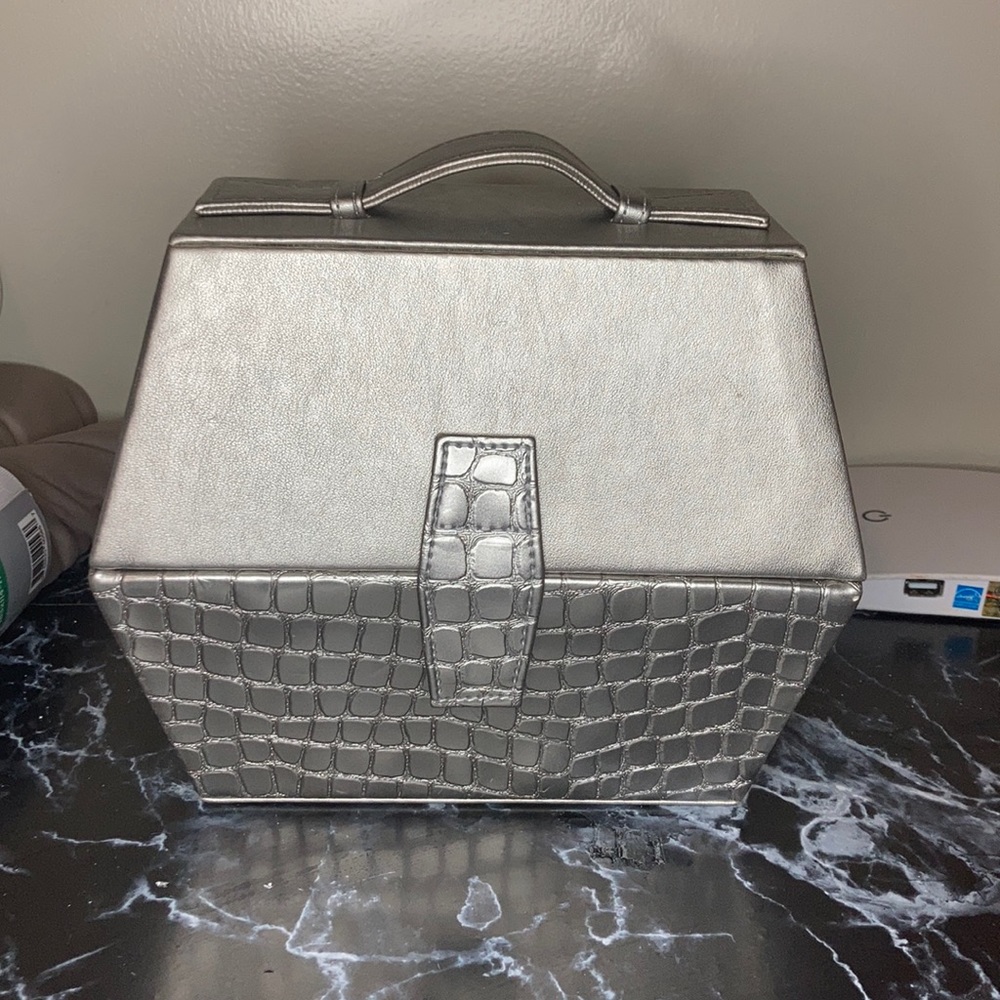 Elizabeth Arden luxury purse